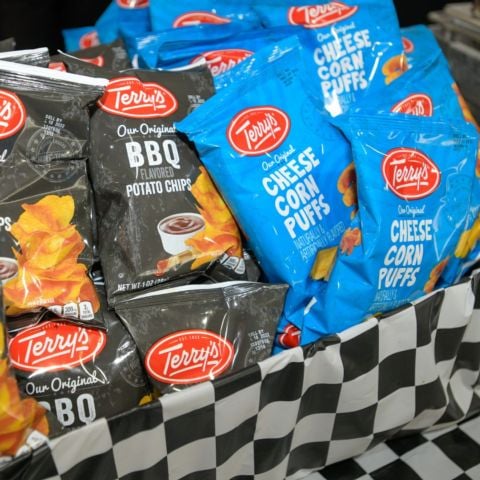 The new Food City Grab-and-Go concession stand will offer fans a wide variety of delicious food and beverage options, including ice cold beer and soft drinks, BBQ and deli sandwiches, loaded nachos, chili dogs, popcorn and candy, as well as a selection of race day merchandise like ear plugs and ponchos. 