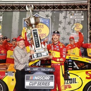Logano wins Thumbnail
