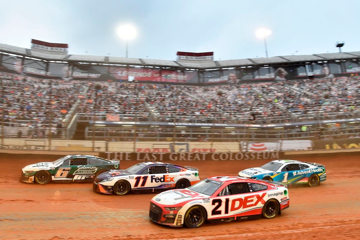 Focus shifts to Saturdays Bushs Beans Qualifying and Weather Guard Truck Race on Dirt News Media Bristol Motor Speedway