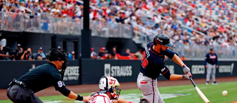 Braves right fielder Eli White hit a big blast home run in the third inning to score three runs and spark the Atlanta victory over the Reds.