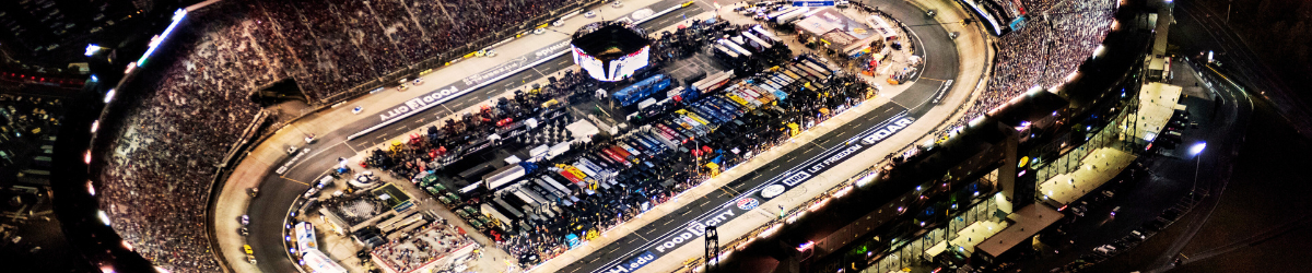 <span>Bass Pro Shops Night Race</span> En Español Header