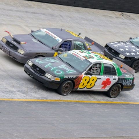 The Bristol 1000 featured a field of 25 Crown Vic sedans competing on the iconic all-concrete high-banked short track.