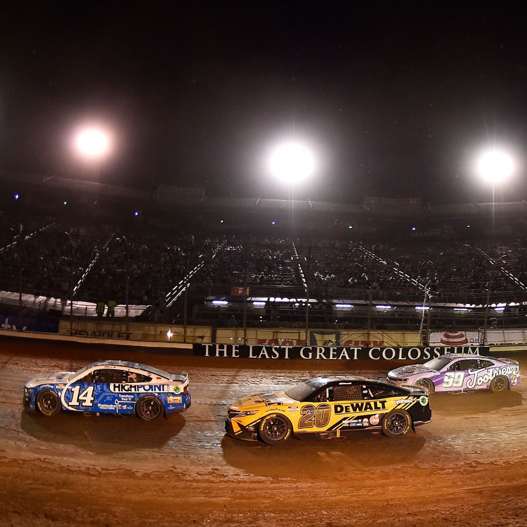 NASCAR drivers use varying strategies to prepare for Food City, Weather Guard dirt races News Media Bristol Motor Speedway