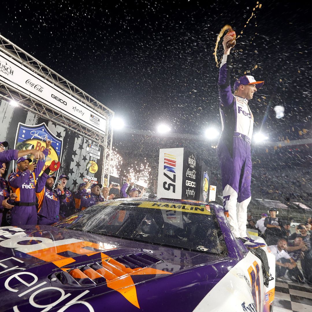 Denny Hamlin dominates Bristol Night Race and advances to the Round of 12 -  Jayski's NASCAR Silly Season Site